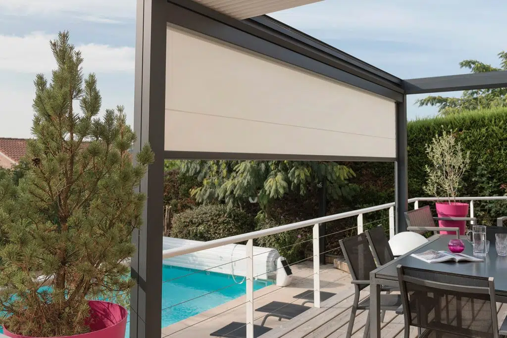 Pergola bioclimatique à toile Coublanc