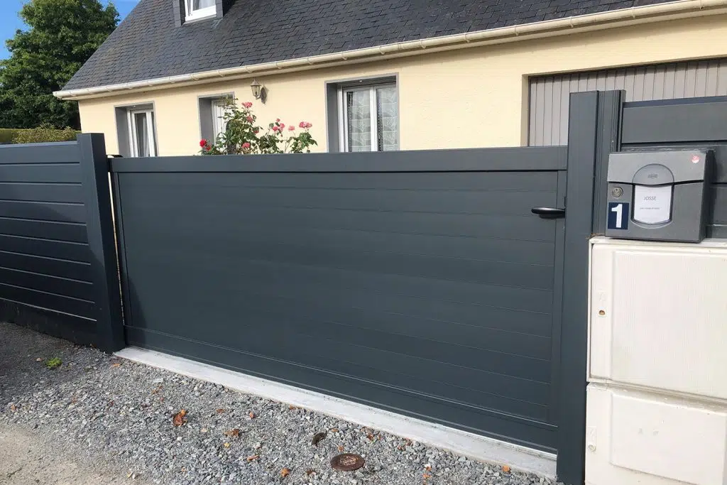 Portail sur mesure aluminium made in Guérande