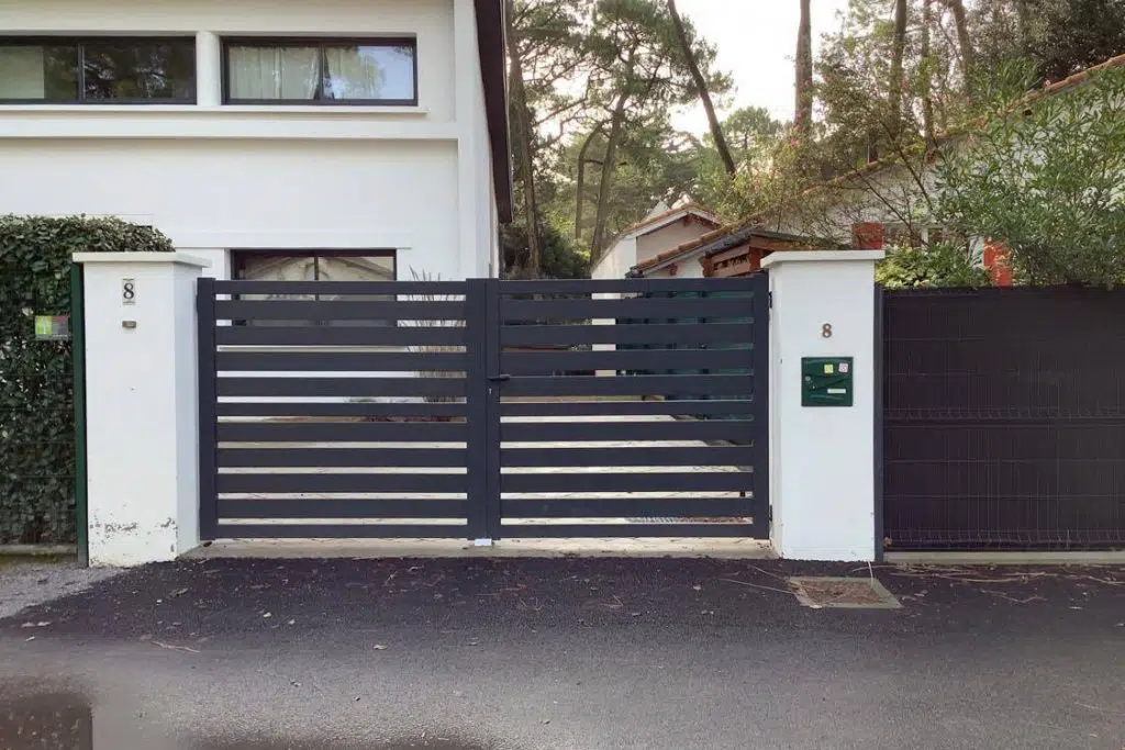 Portail sur mesure aluminium made in Guérande