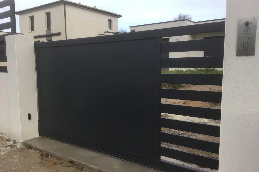 Portail sur mesure aluminium made in Guérande