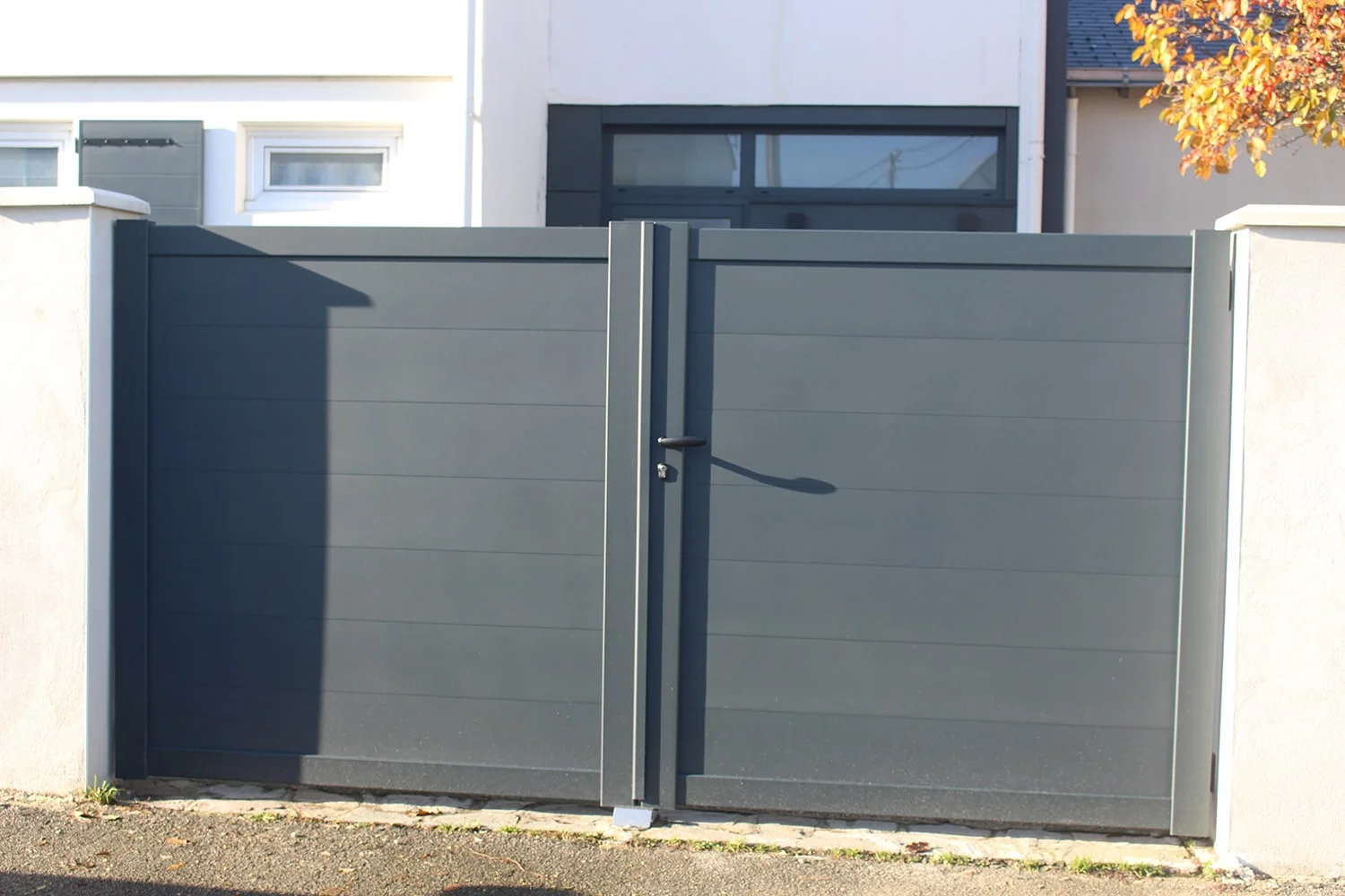 Portail sur mesure aluminium made in Guérande